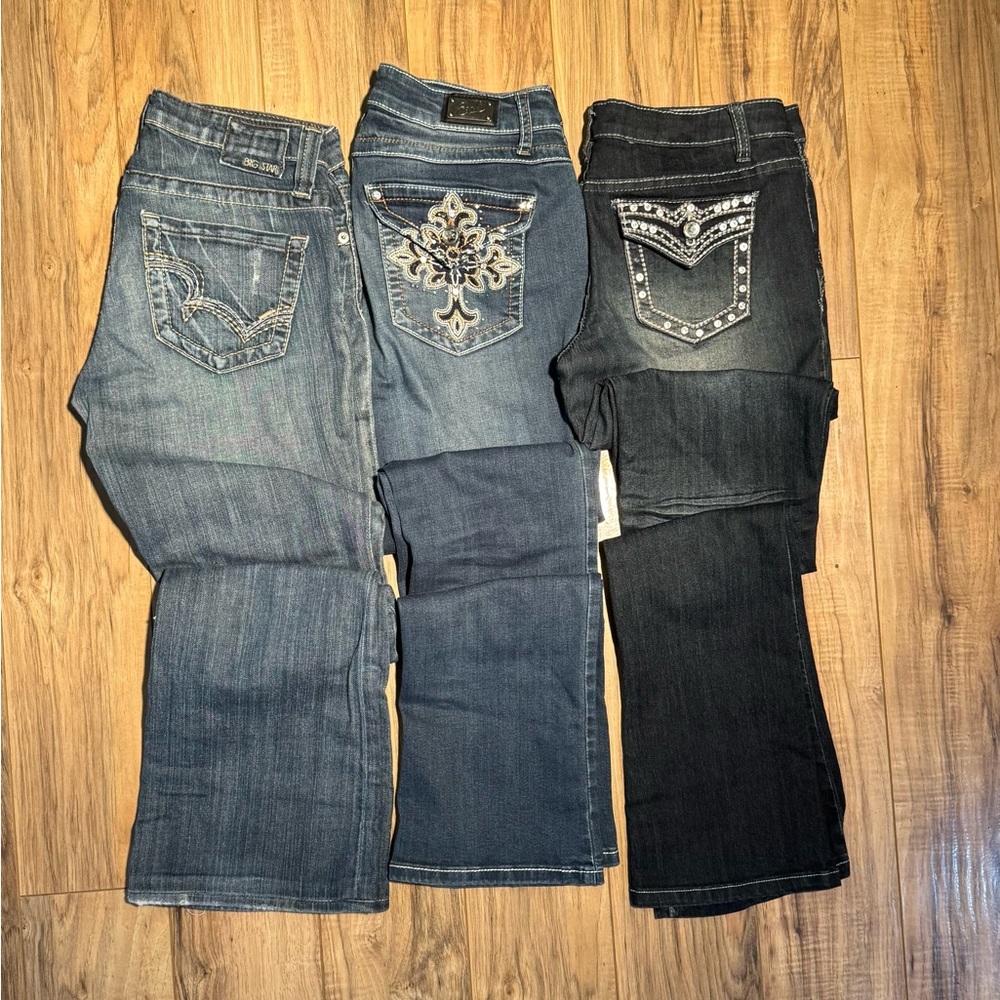 Stylish Women's Jeans - Blue and Black